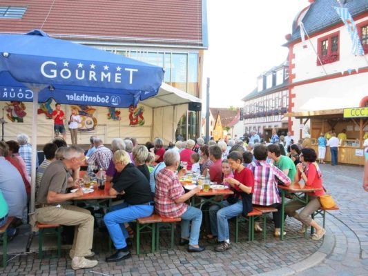 Strassen-_und_Hoffest 2014_020.jpg